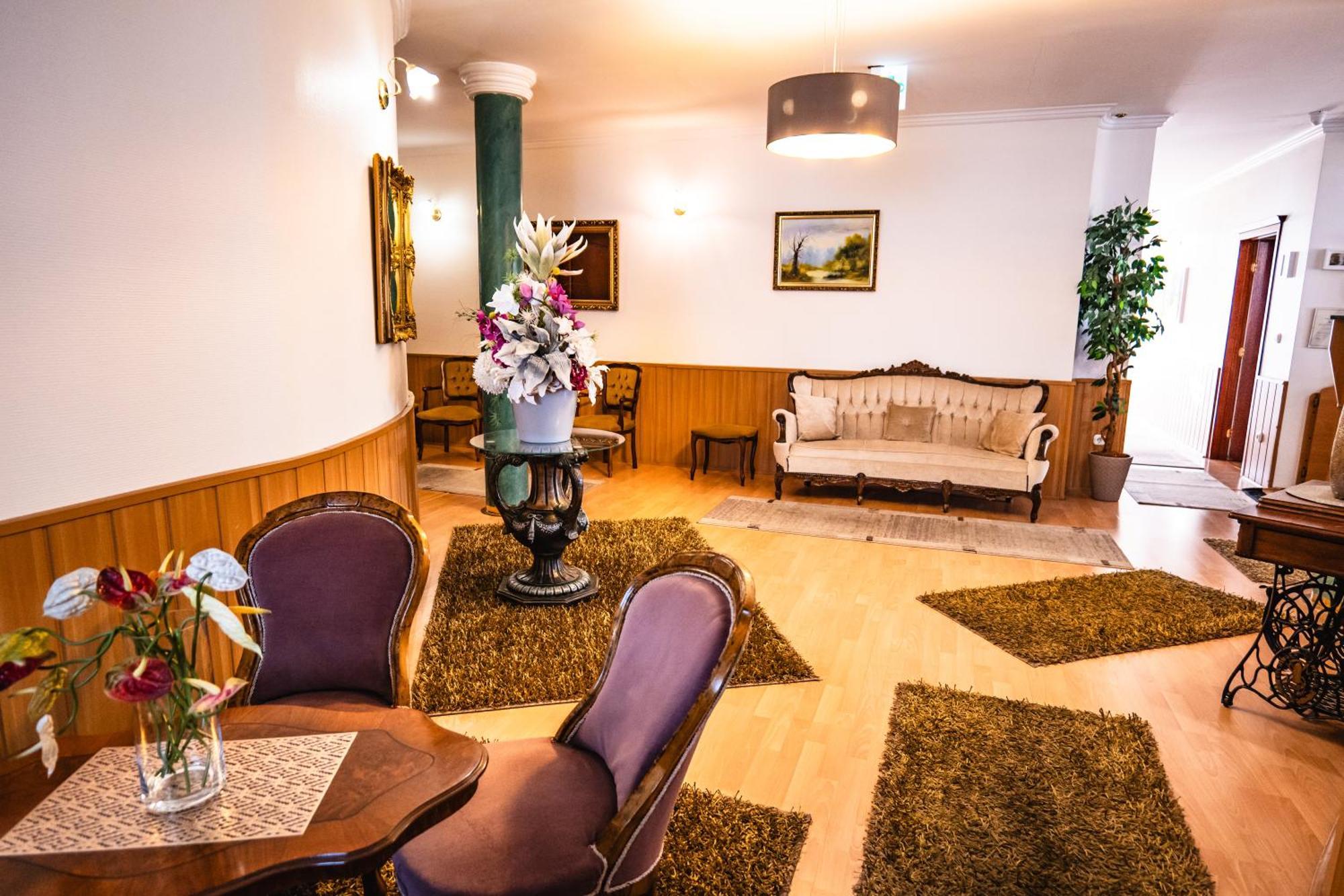 Hotel Bolero غيور المظهر الخارجي الصورة
